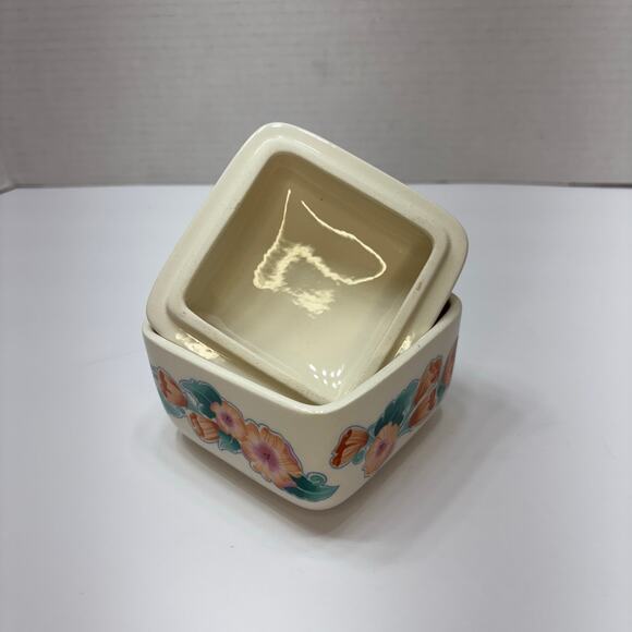 Vintage Floral Ceramic TrinketBox Made in Post War Japan 60s–70s MCM collectible - Picture 7 of 8
